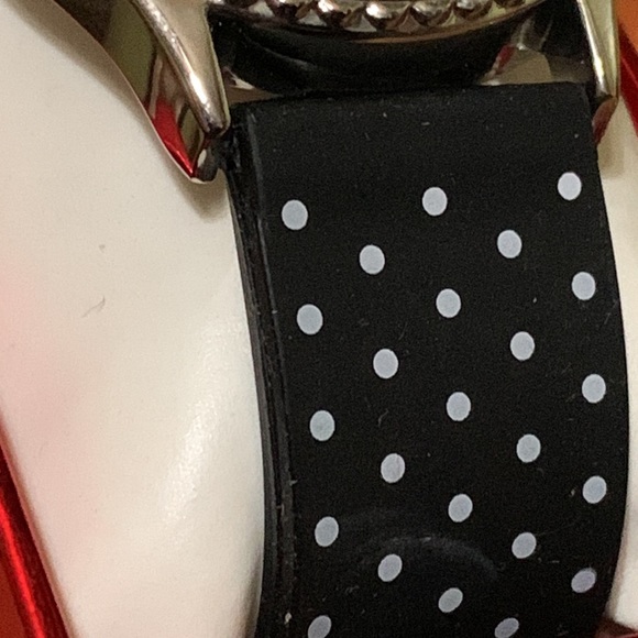 SNOWMAN ⛄️ WATCH 🆕 HAS A RUBBER STYLE BAND - Picture 3 of 6